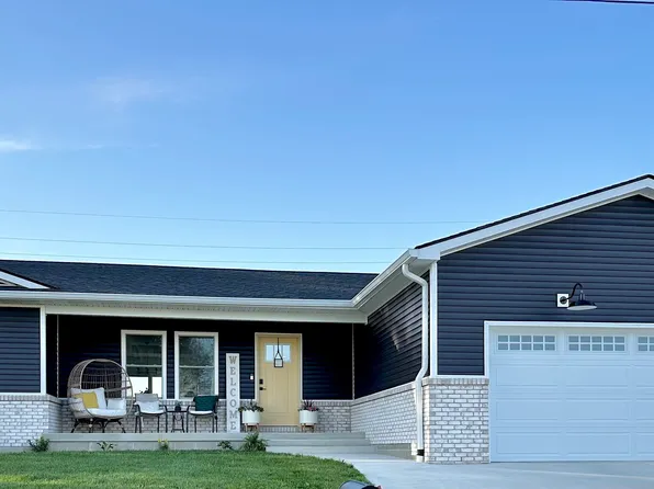 409 E Summit St, Bainbridge, IN 46105