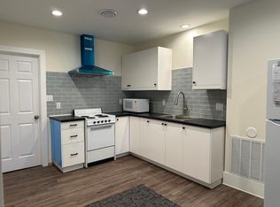 304 6th St #202, Racine, WI 53403