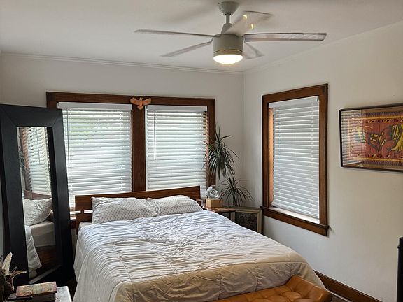 4th image of 254 Lincolnway APT 4