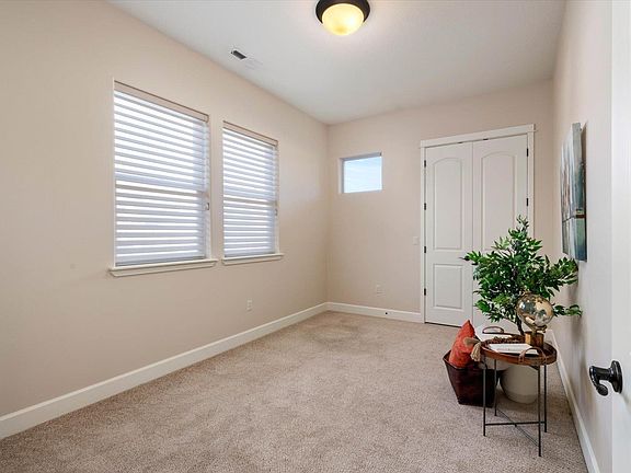 5th image of 2564 Orchid Ct
