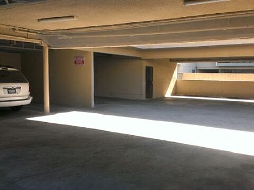 2nd image of 924 Larch St APT 4