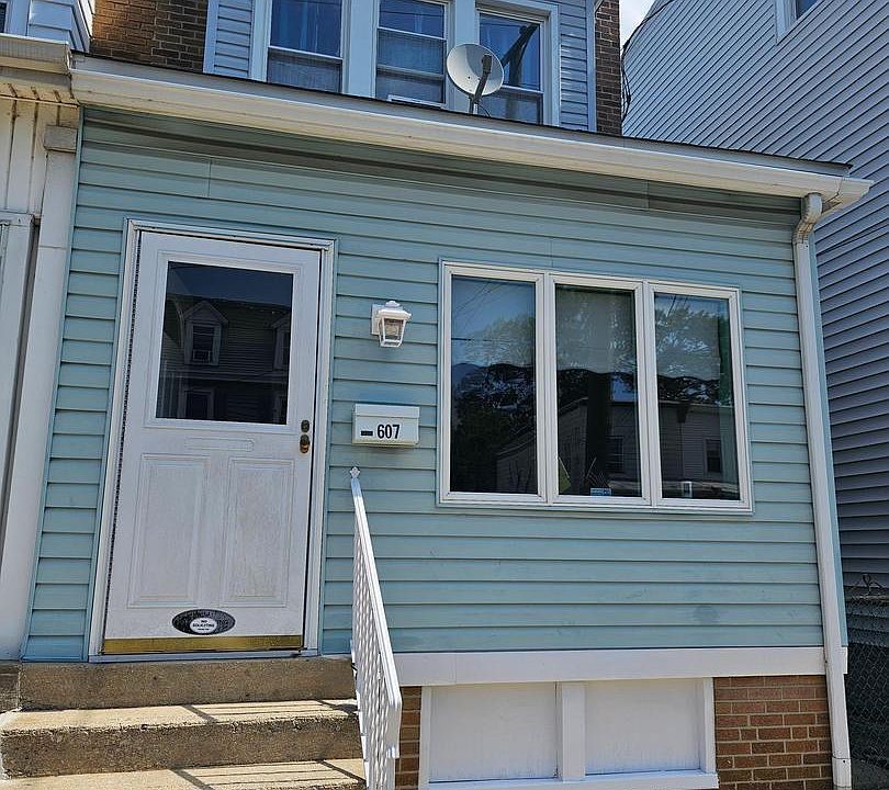 1st image of 607 Hunter St