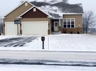 2619 Towerview Dr, Neenah, WI 54956