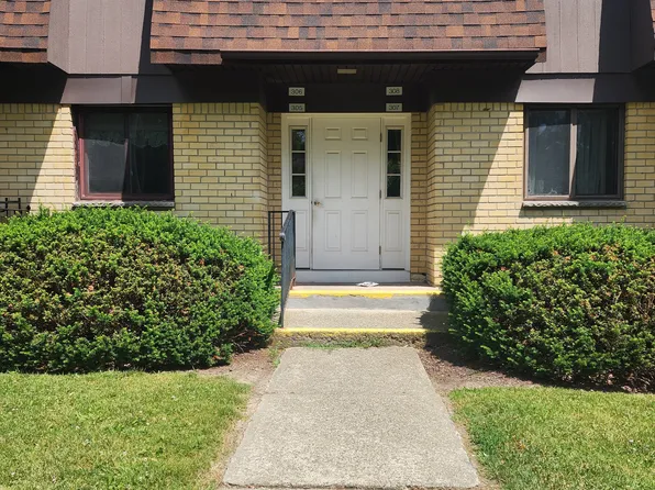 308 Cherry Hill Dr, Poughkeepsie, NY 12603