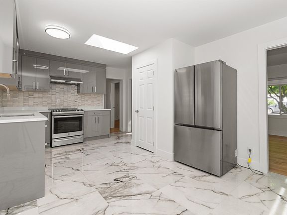 3rd image of 8881 Nowell St