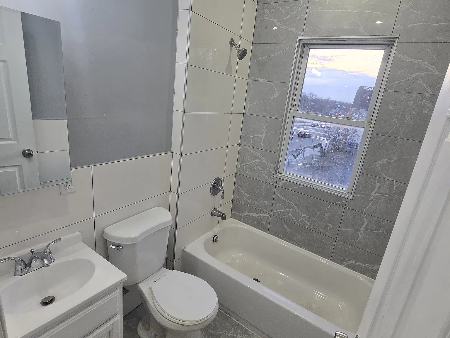 3 bed, $2,200 — Photo 3