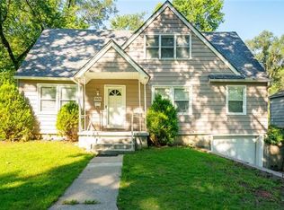 5938 Fontana St, Fairway, KS 66205