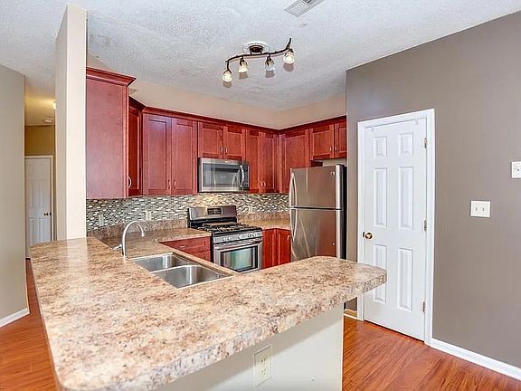 4th image of 801 First Light Ct