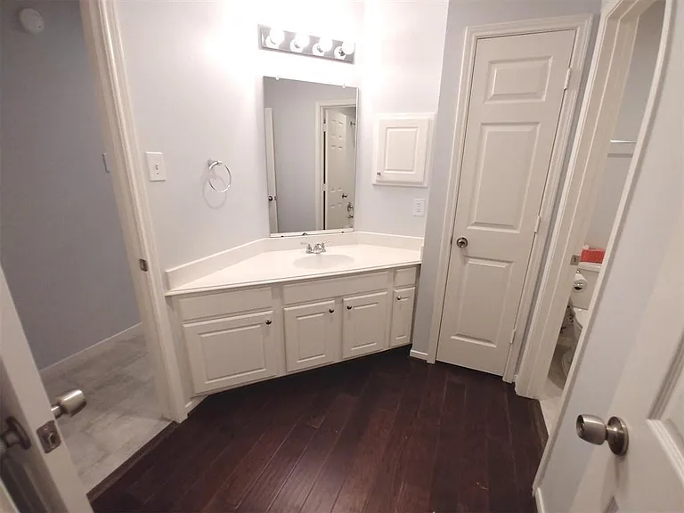 8911 Starlamp Ln — Photo 23