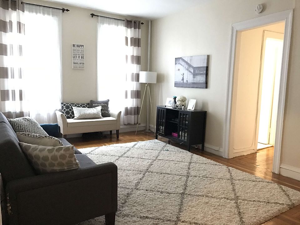1st image of 28 Bedford Park Blvd E APT A8