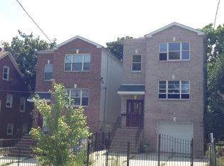 1079 18th Ave #2, Newark, NJ 07106