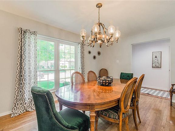 5th image of 1307 Comanche Dr
