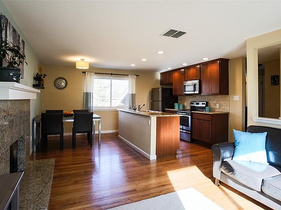 3rd image of 2863 S Ivan Way