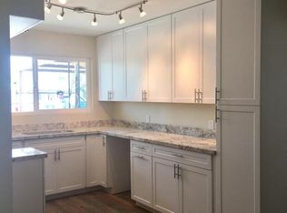 1055 N 28th Pl, Phoenix, AZ 85008