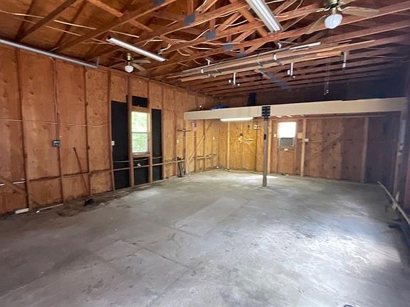 2nd image of 241 Southwood Shores Dr
