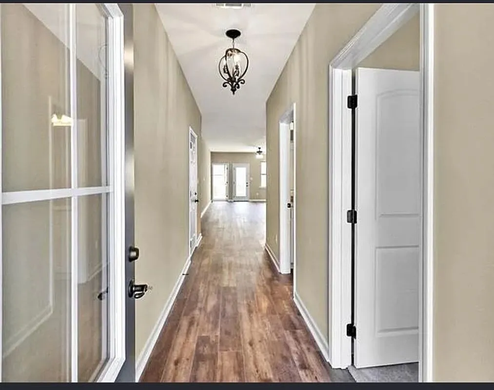 2 bed, 2.0 bath, 1383 sqft, $1,800 — Photo 1