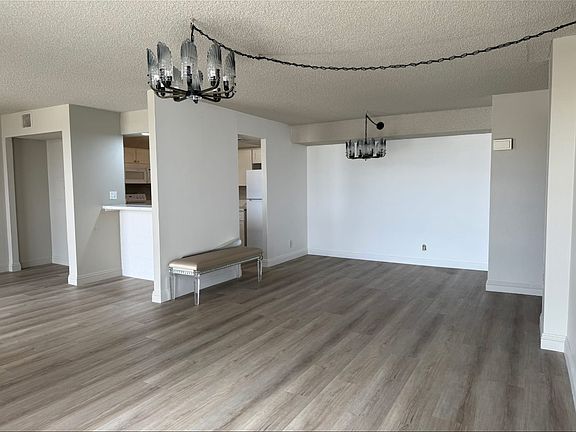 Dining room off kitchen