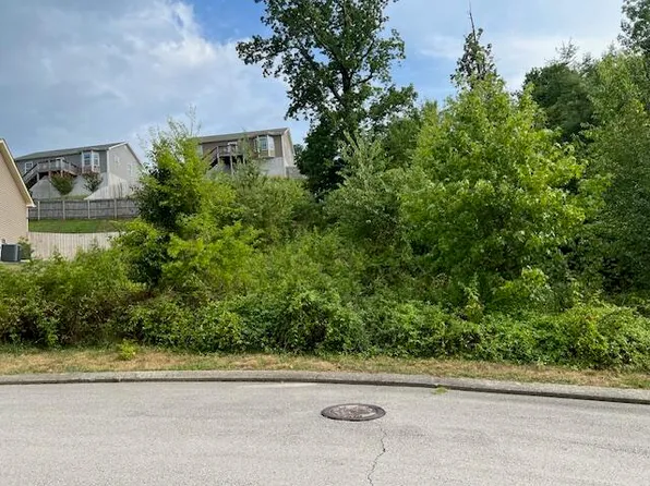 1710-1716 Short Leaf Dr, Soddy Daisy, TN 37379