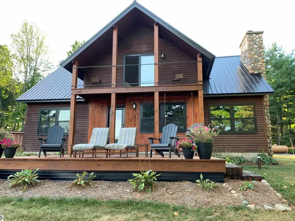 9521 County Road 633, Buckley, MI 49620