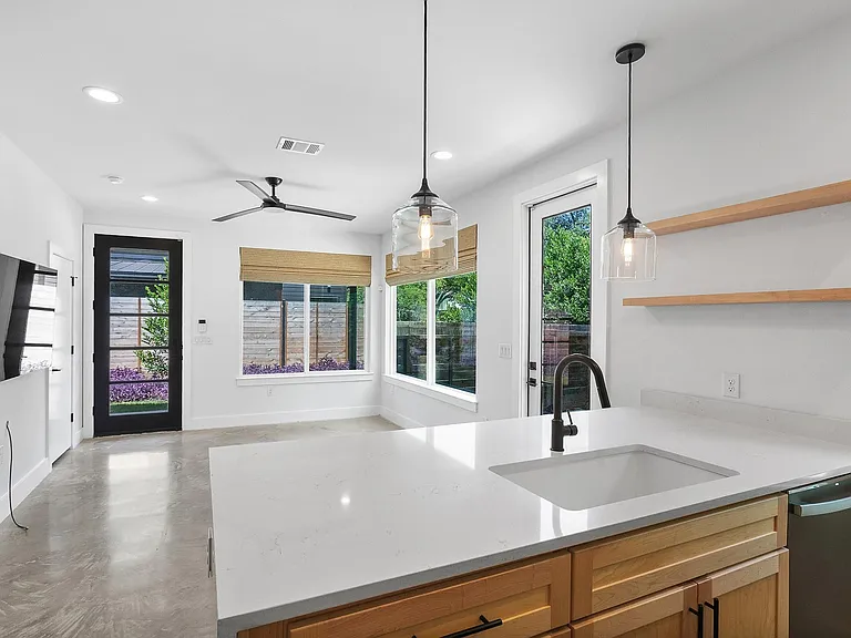 913 Mansell Ave #2 — Photo 10