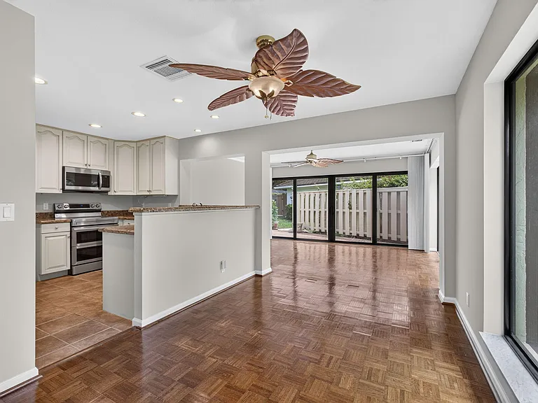 11354 Briarwood Pl — Photo 12