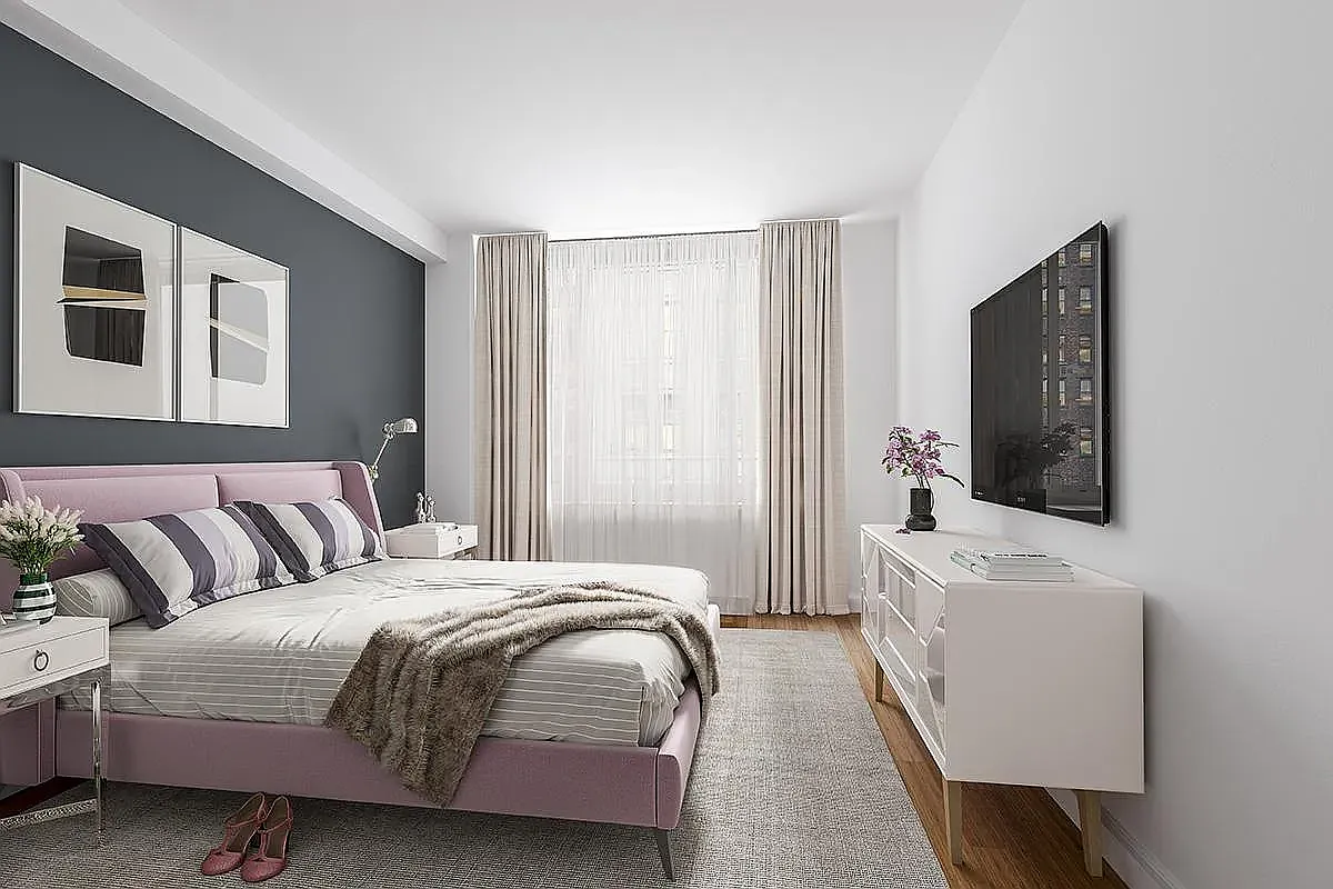 320 West 38th Street — Photo 3