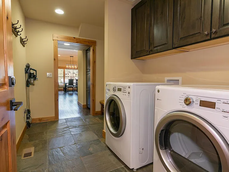 10108 Sagebrush Ct — Photo 25