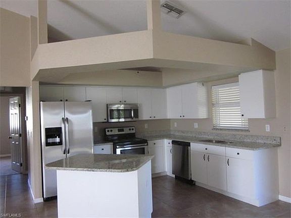 3rd image of 3609 NE 17th Pl