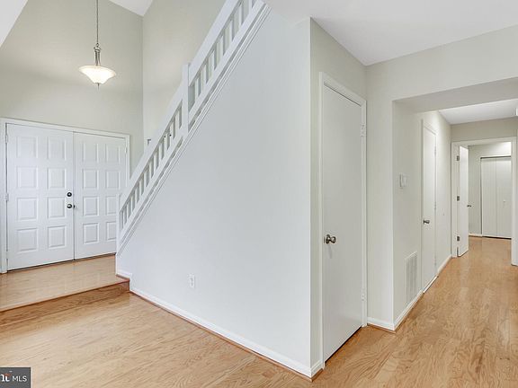 2nd image of 1305 Lopp Ct