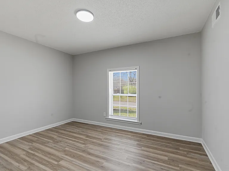 3206 Melbourne St — Photo 10