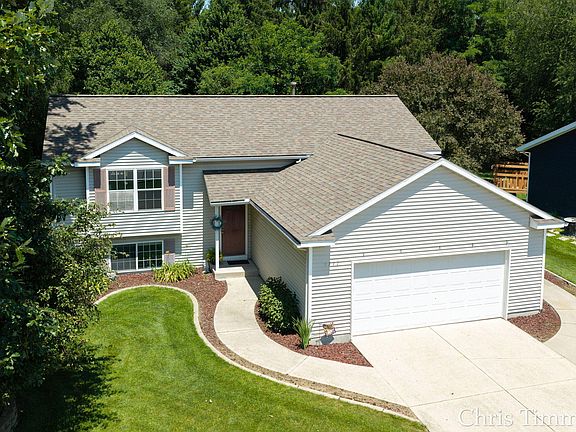 2nd image of 9777 Jane Dr