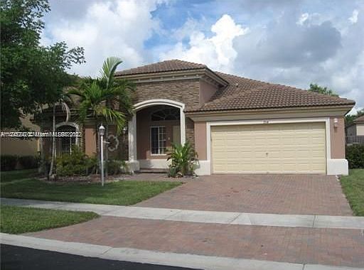 2nd image of 972 NE 35th Ave #0