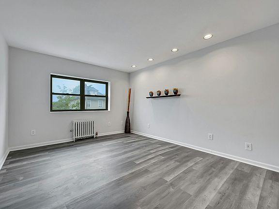 4th image of 240 Halstead Ave APT A3