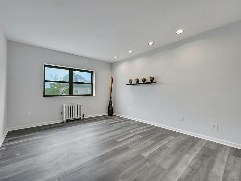240 Halstead Ave #A3 — Photo 4