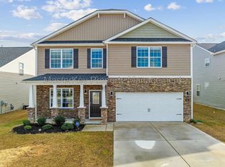 633 Birchhead Dr, Zebulon, NC 27597