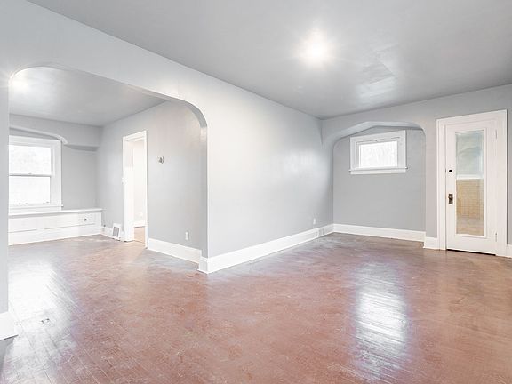 5th image of 11009 Greenwich Ave