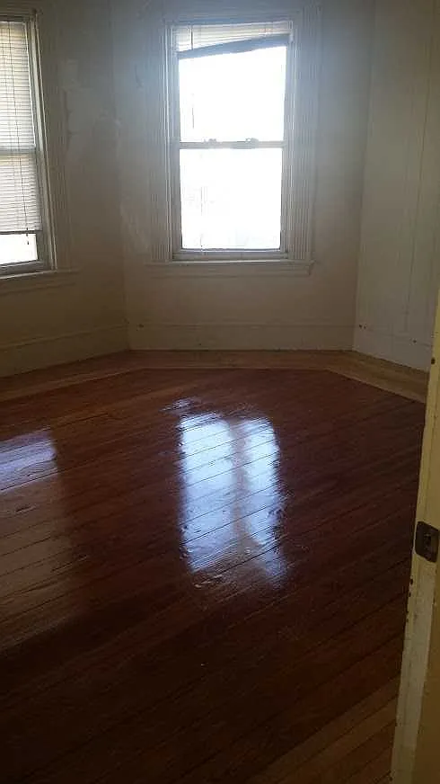 6 bed, $5,000 — Photo 3