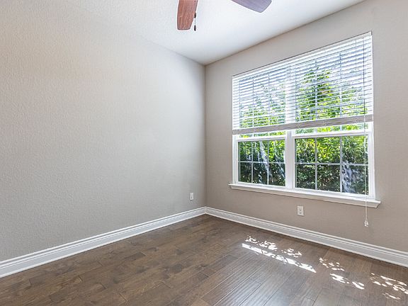 4th image of 27462 Paraiso Sands