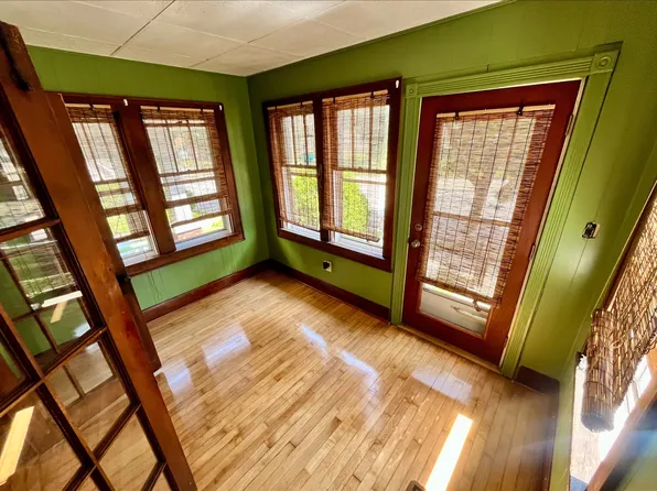 (undisclosed Address), Milwaukee, WI 53207