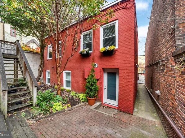 15 W Branch Ln #22, Baltimore, MD 21201