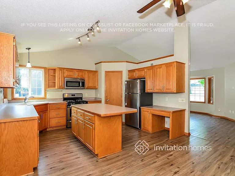 930 118th Ln NE — Photo 9