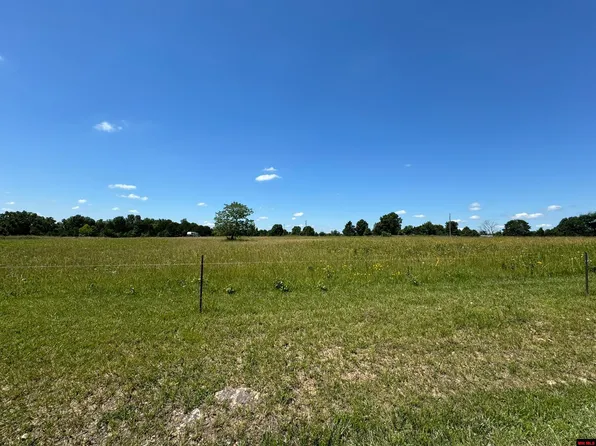 796 Chriswood Dr, Clarkridge, AR 72623