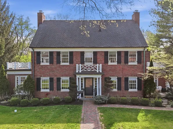 5273 N Illinois St, Indianapolis, IN 46208