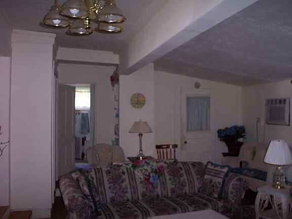 5th image of 2911 W Stagg Ave