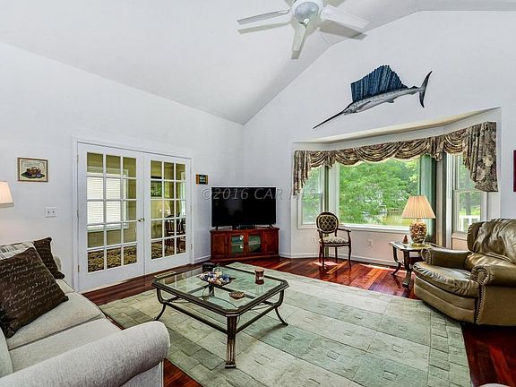 Living Room Cathedral Ceilings