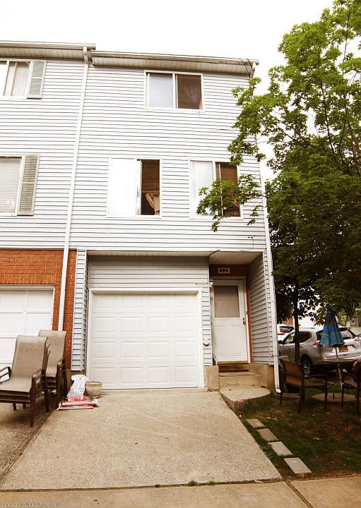 1st image of 251 Emily Ln
