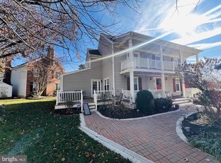 6561 Forsythia St, Springfield, VA 22150