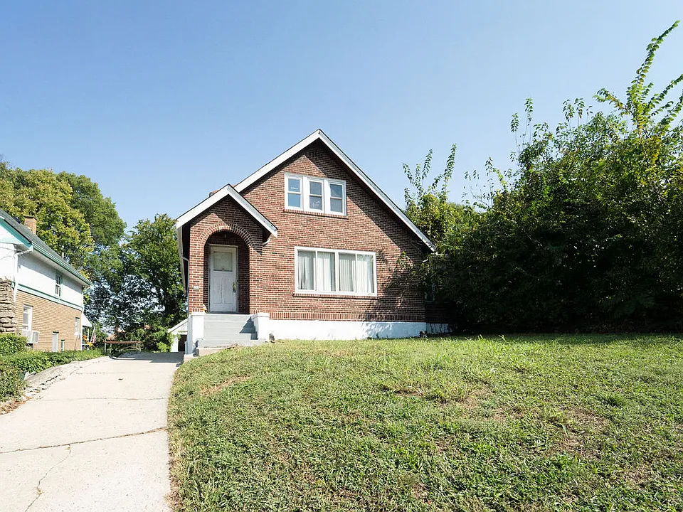 224 Ehrman Ave