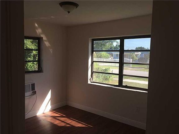 3rd image of 2971 NW 157th Ter