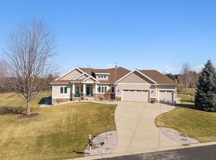 3122 Saddle Brooke Trail, Sun Prairie, WI 53590